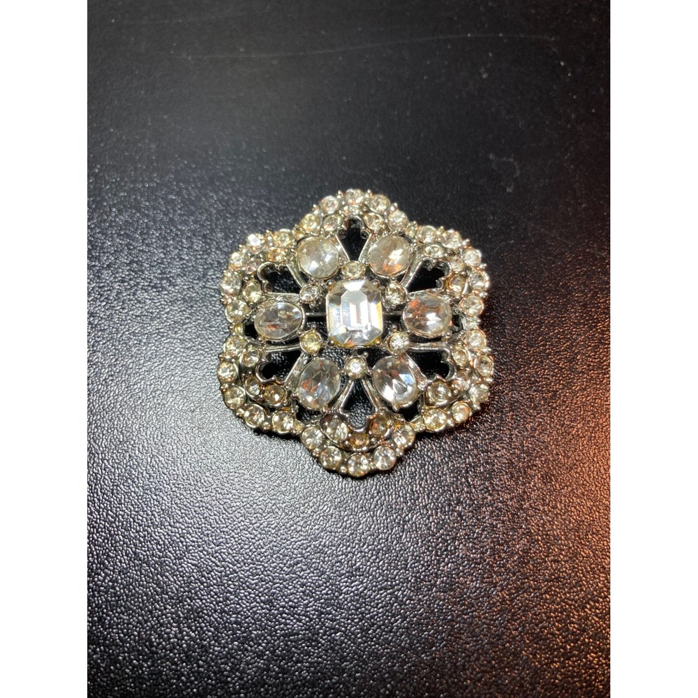 Vintage Clear Rhinestone Brooch Openwork Filigree Silver Tone Pin Emerald Cut